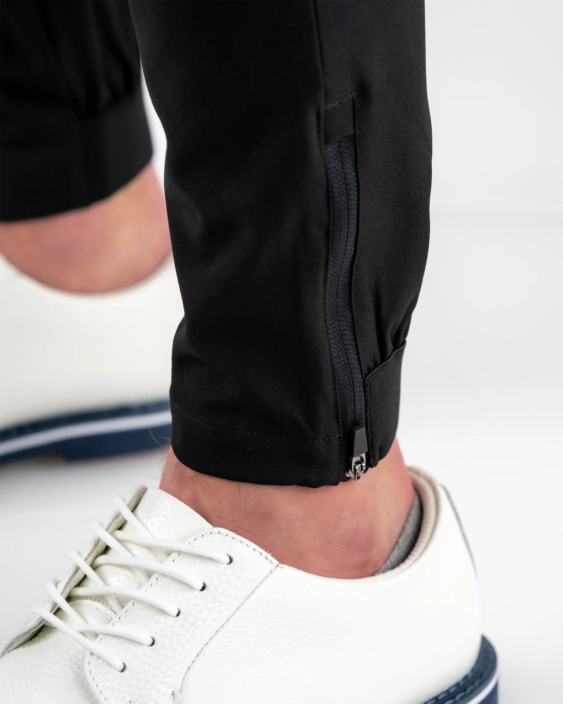 Performance Jogger Black image 3